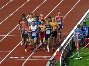 Richard Douma tijdens 1500 m in 2016