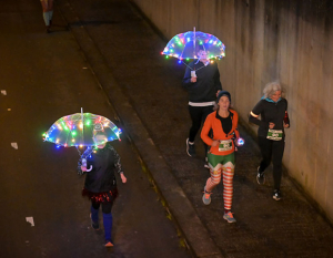 Winnaars duiken de tunnel in